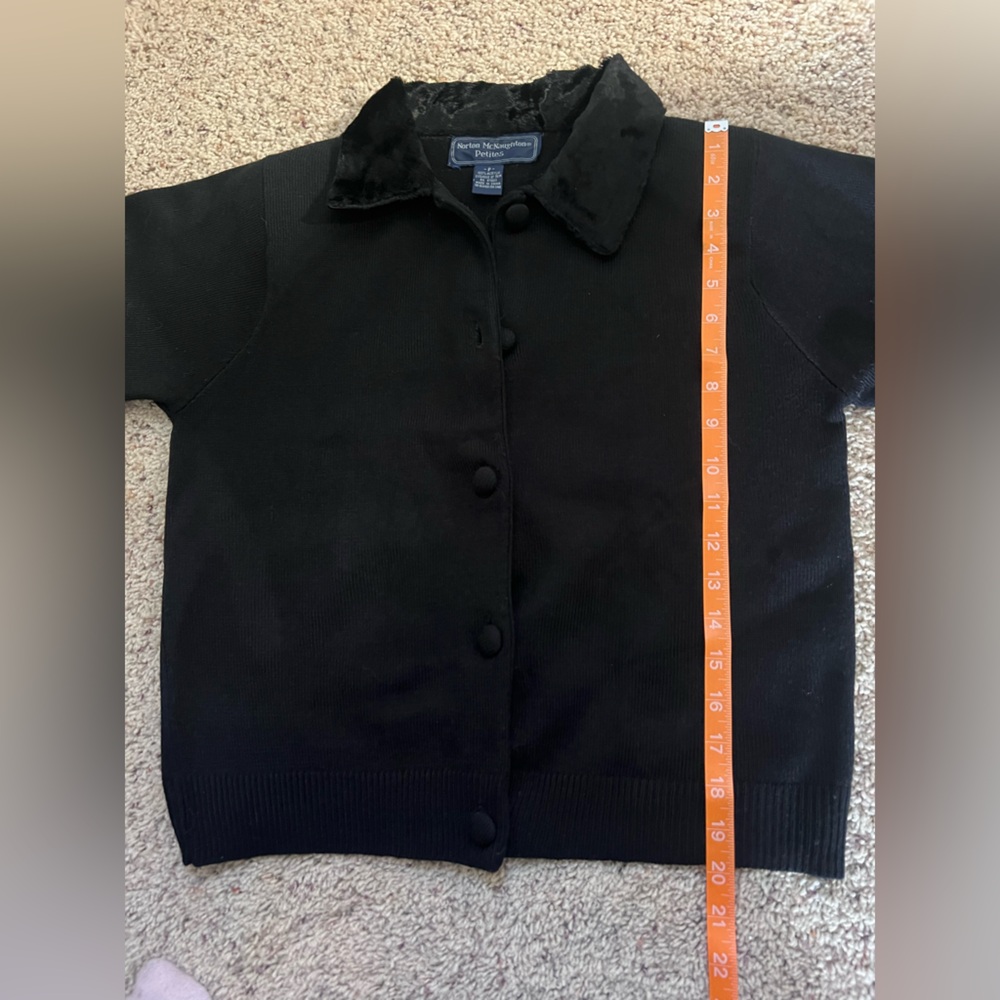 Black cardigan sweater with velvet collar - Picture 4 of 5